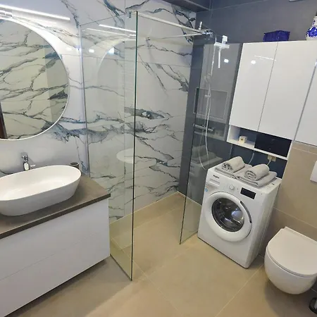 One Bedroom Terrace Parking Apartament *